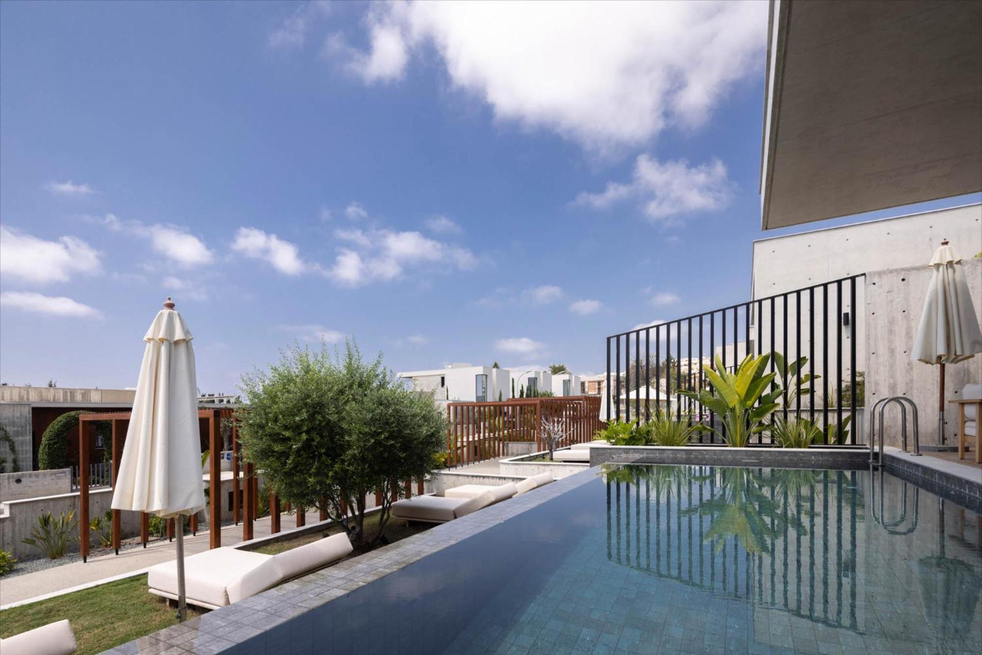 Greenvale Park Villas Klorakas Exterior photo
